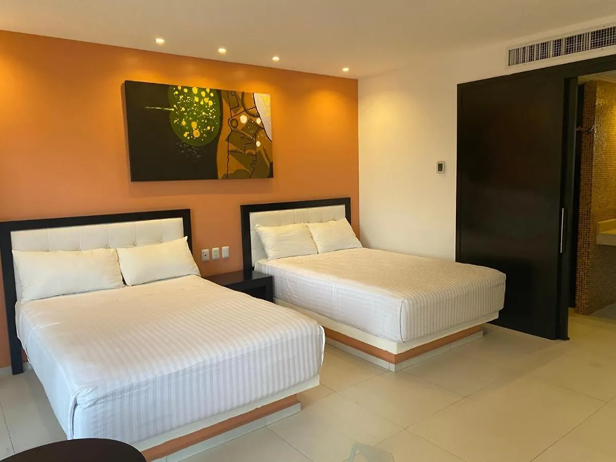 Cache Hostel & Hotel (Adults Only) Playa del Carmen 3*,