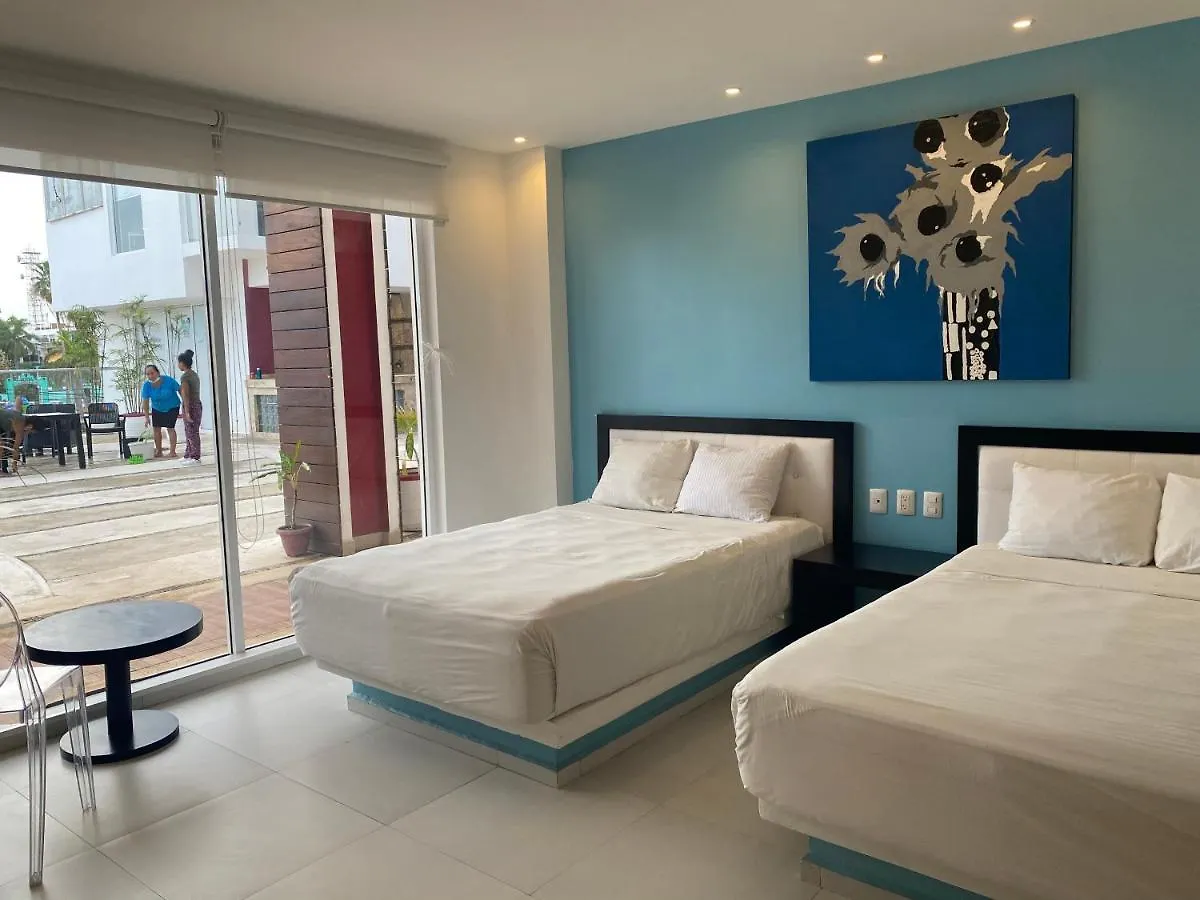 Cache Hostel&Hotel Playa del Carmen 3*,