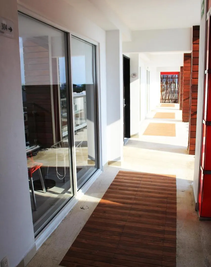 Cache Hostel&Hotel Playa del Carmen Mexico